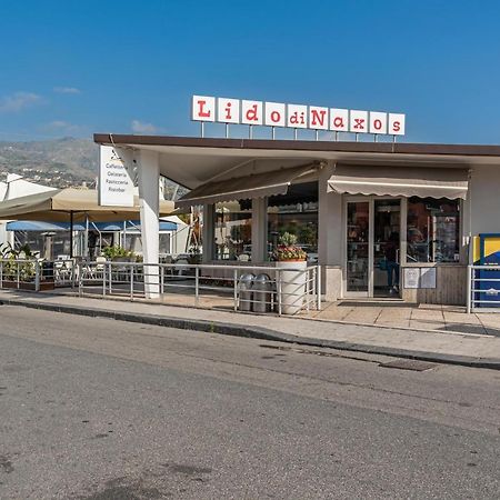 Appartamento Naxos Bay Flat With Terrace 50 Meters From The Sea Giardini Naxos Esterno foto