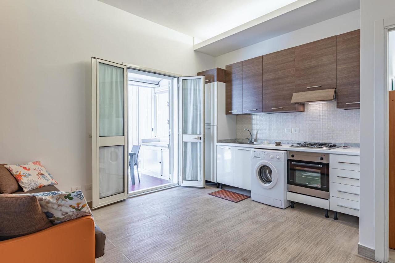 Appartamento Naxos Bay Flat With Terrace 50 Meters From The Sea Giardini Naxos Esterno foto